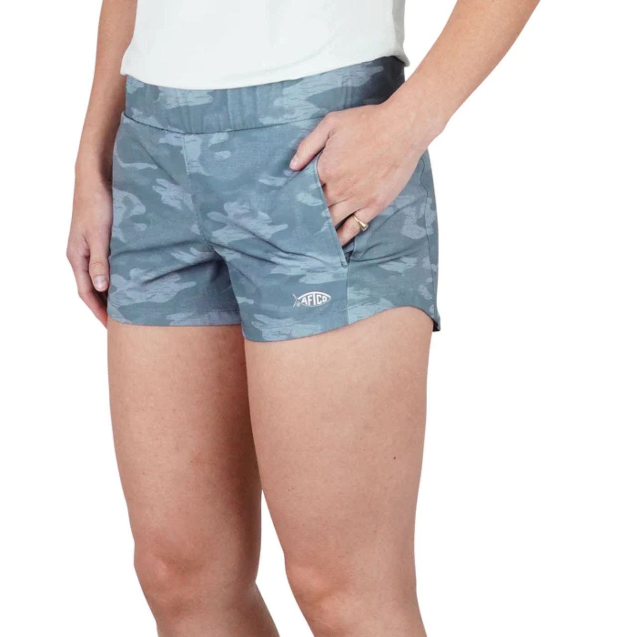 Aftco Women's Impact Camo 3” Fishing Shorts - Light Gray Blur Camo