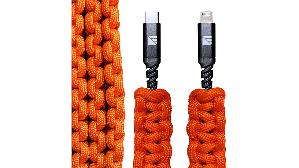 Dark Energy Lightning to C Paracord Cable